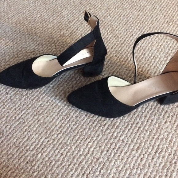 Brand new Black Heels - Picture 2 of 2